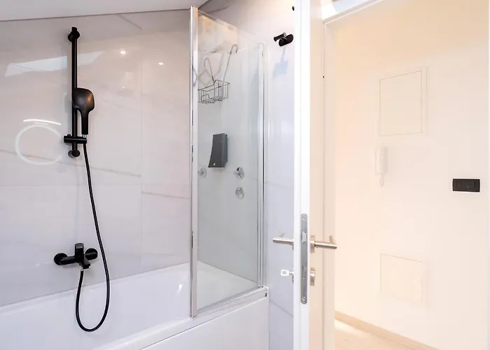 The Elegance Nest - Zf Hvar 赫瓦尔