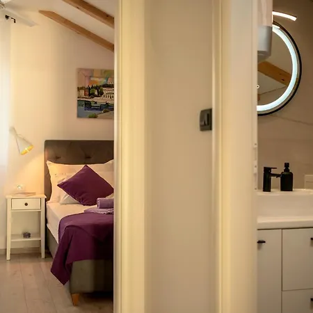 The Elegance Nest - Zf Hvar Apartment